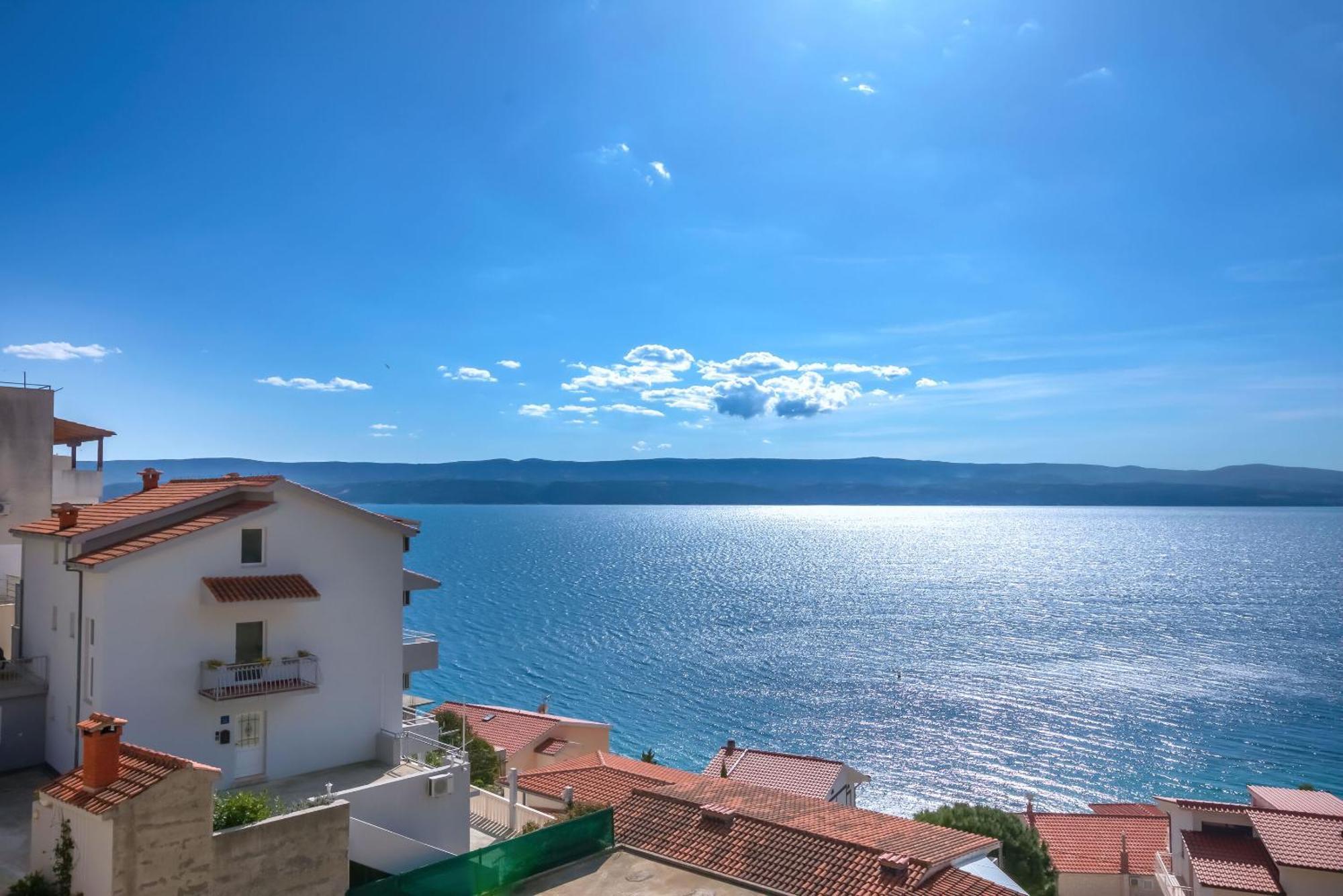 Apartments Sonata Omis Exterior photo