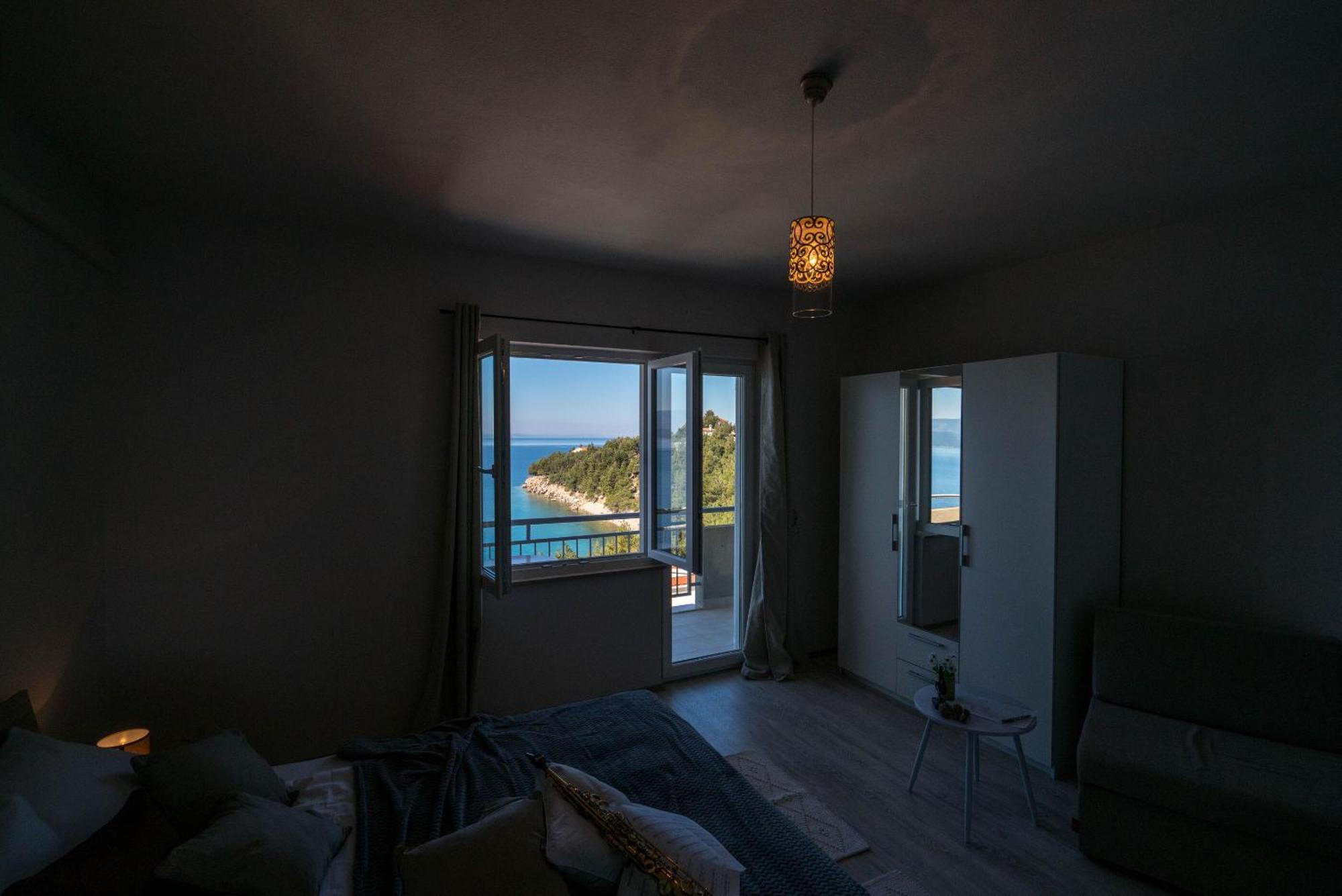 Apartments Sonata Omis Exterior photo