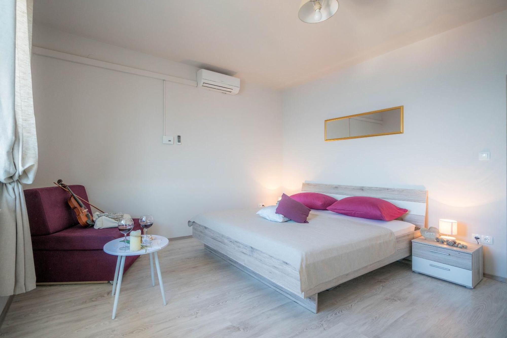 Apartments Sonata Omis Exterior photo